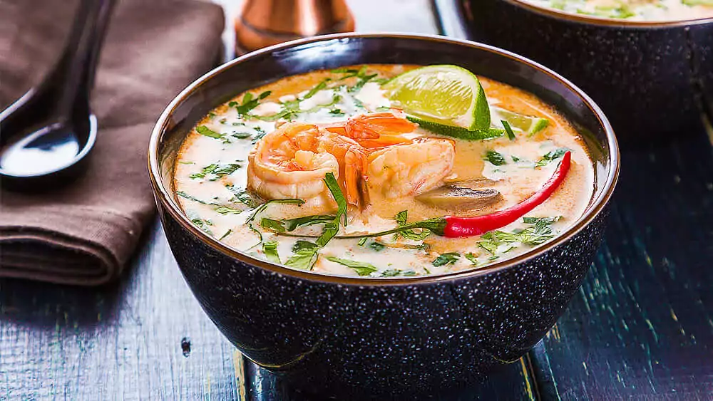 Тайский суп с морепродуктами