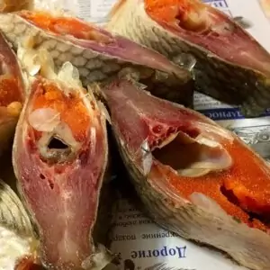 Купить астраханского леща среднего размера с икрой