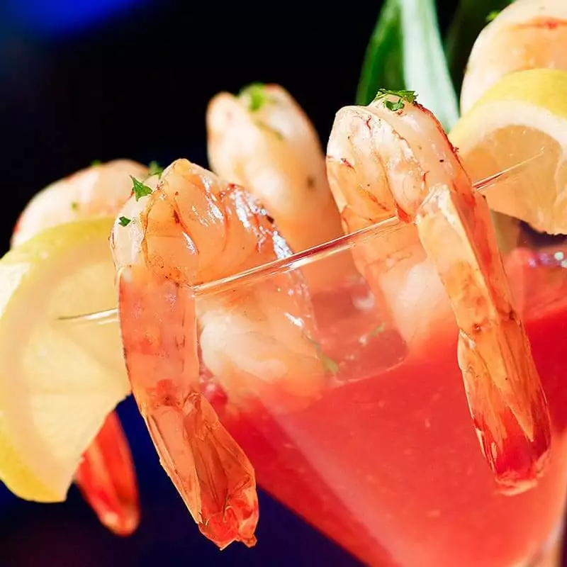 Креветки коктейльные очищенные 200-300 акция